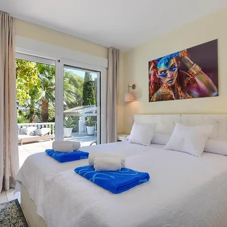 Flores Villa *